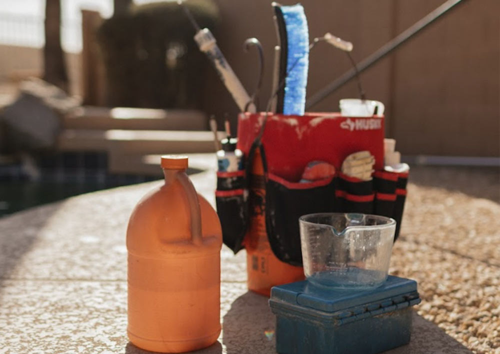 Weekly pool care cleaning and maintenance